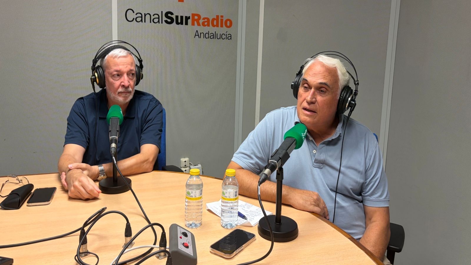 "La Sal de la tierra", José Ferrary, deán de la Catedral de Málaga, y el arquitecto Álvaro Mendiola