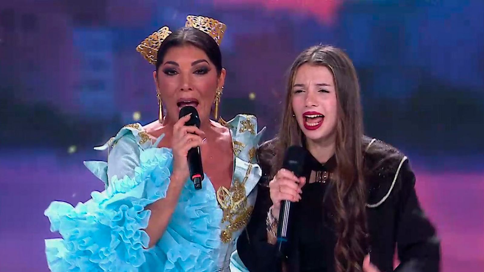 Nora cumple con creces su ilusión de cantar en la tele y conocer a Joana Jiménez