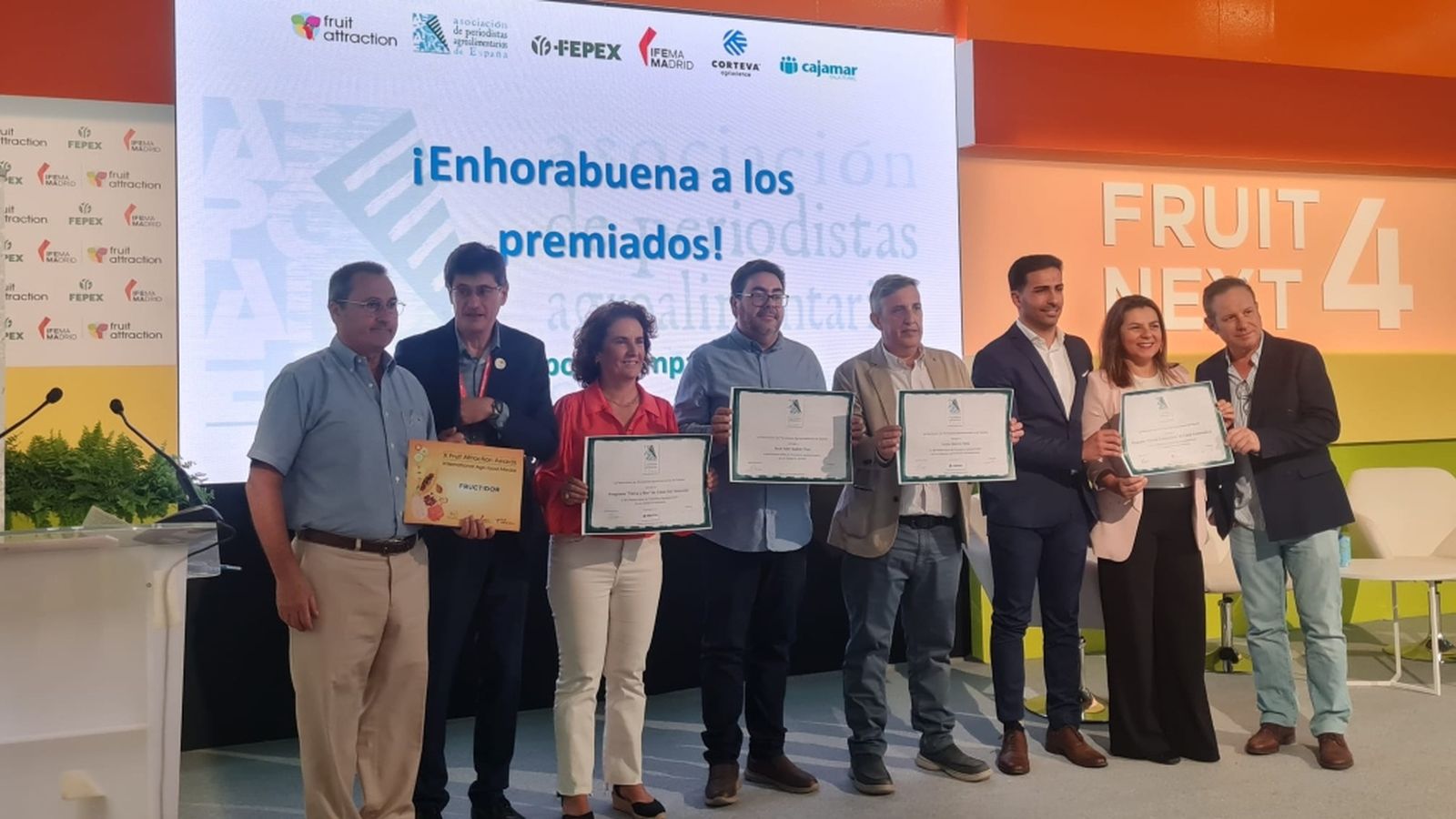 Premio Tierra y Mar periodismo agroalimentario familia