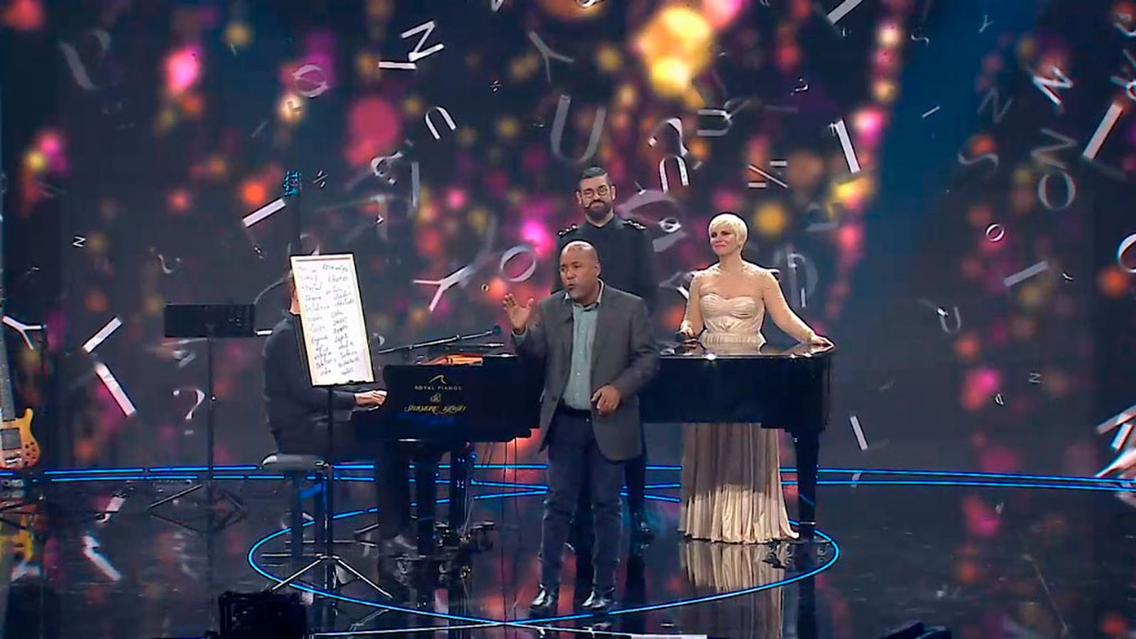 Alexis Díaz Pimienta, un repentista cubano que sorprende a Pasión Vega con un poema improvisado