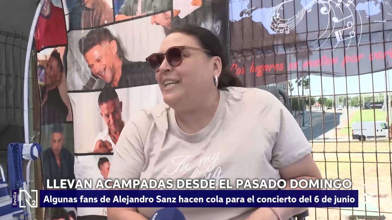 Fans de Alejandro Sanz acampadas en Sevilla