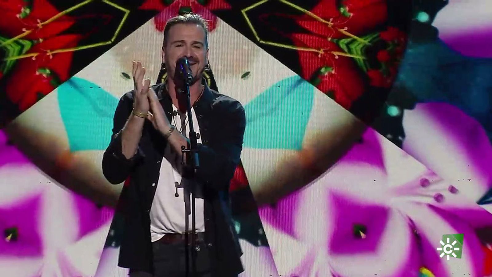 Nolasco canta el 'himno' recurrente en las bodas, Las cosas pequeñitas