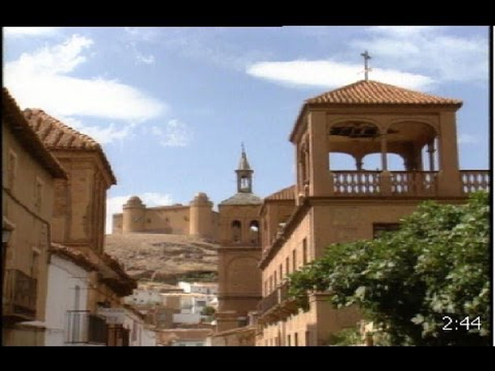 La Calahorra y su castillo en los años 80: los inicios de Canal Sur