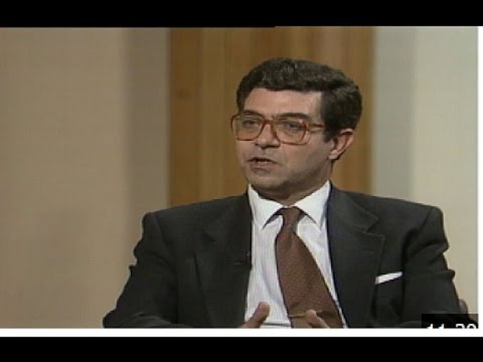 Hemeroteca Municipial de Sevilla: entrevista al director Alfonso Braojos  (1993)