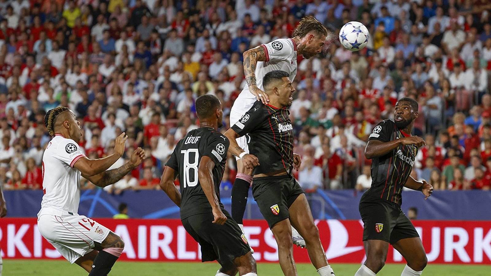 Sergio Ramos ante el Lens