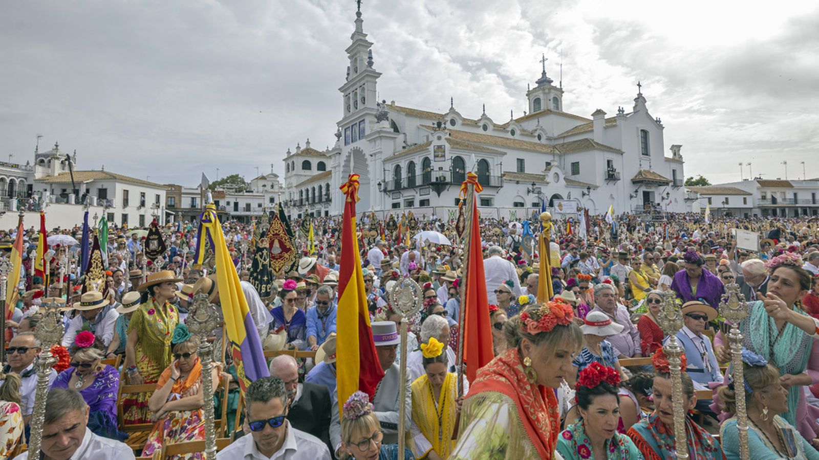 Los almonteños cuentan las horas para saltar la reja y sacar en procesión a su patrona