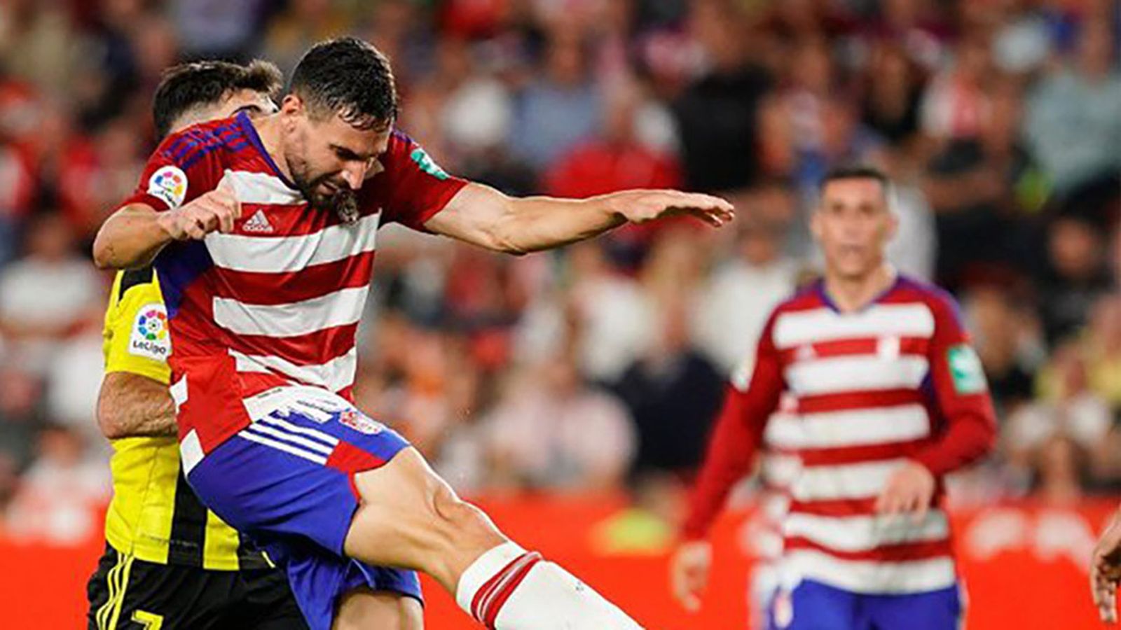 El Granada vence al Zaragoza