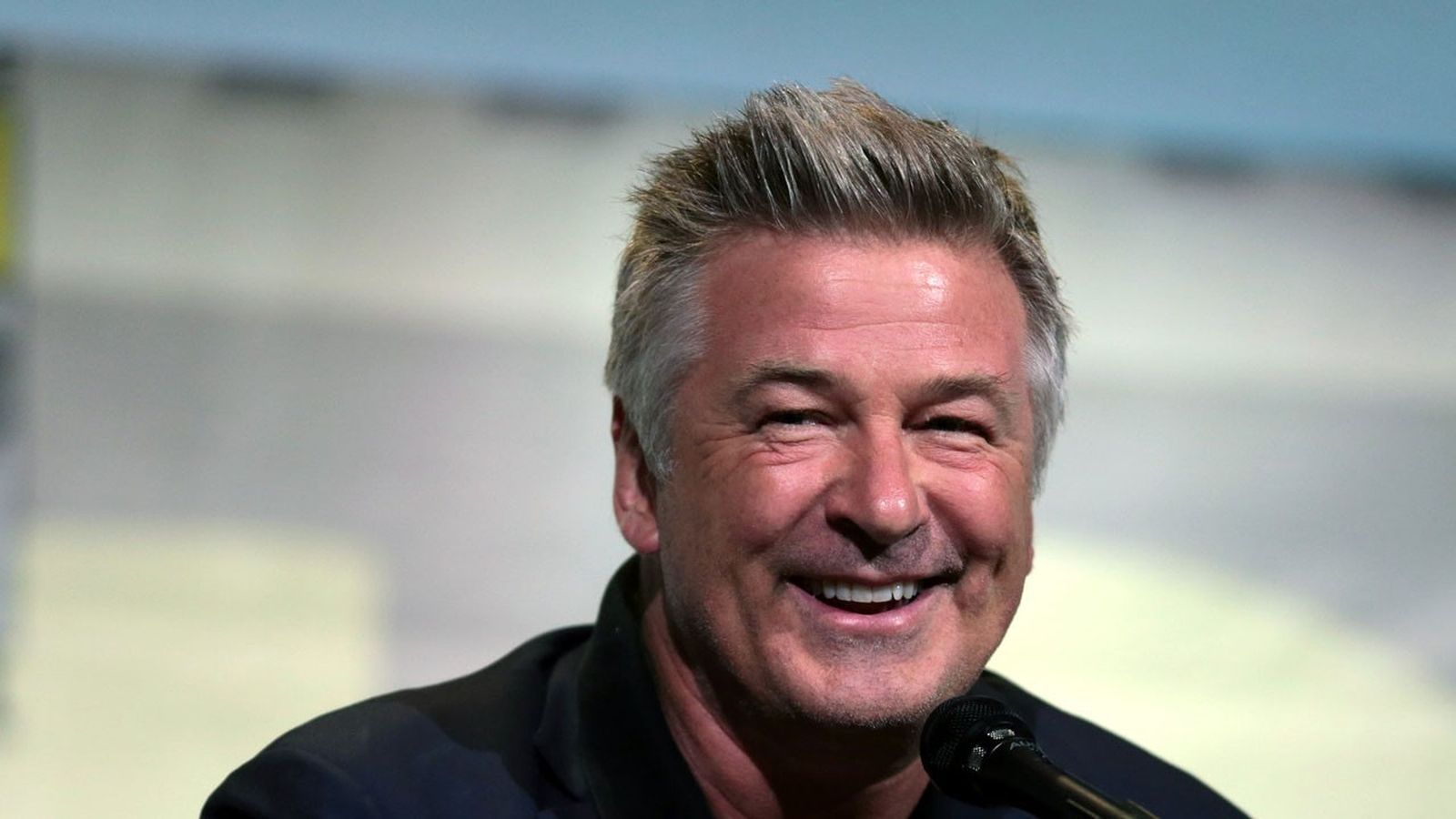 El Revolú- Alec Baldwin, enamorado de Granada Publicado Recurso