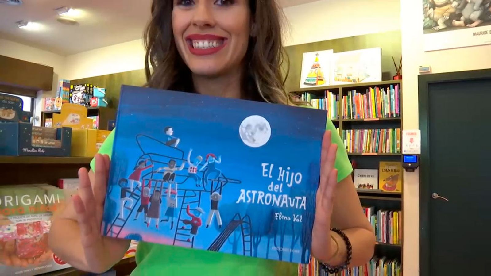 'El hijo del astronauta', un libro que aborda la ausencia desde la mirada de un niño