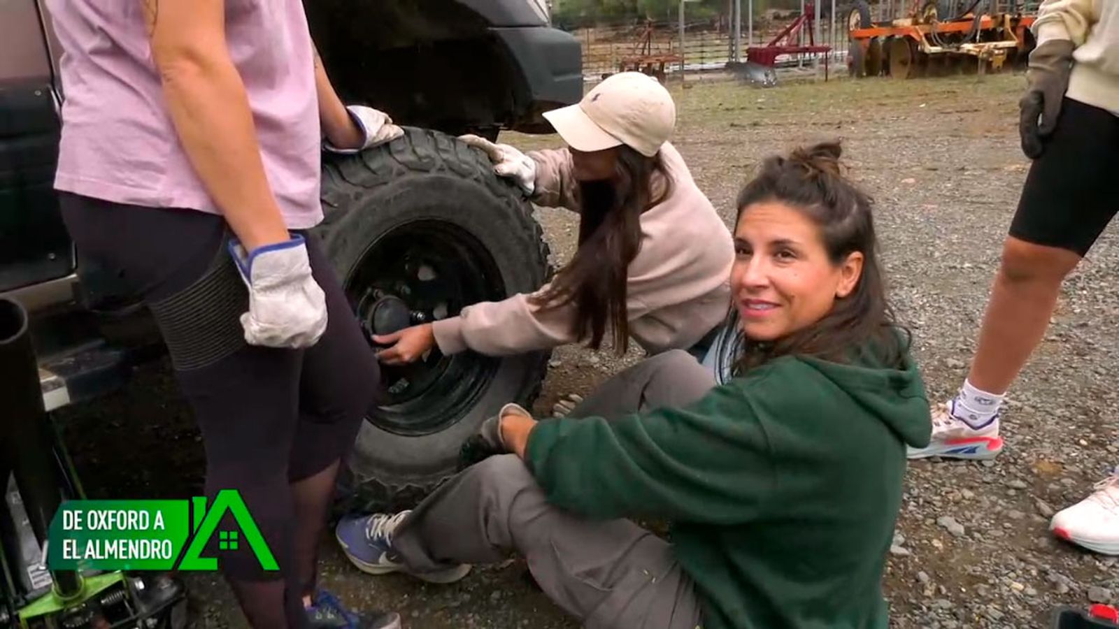 Vive en El Almendro y trabaja en una mina siendo de las pocas mujeres perforistas que hay