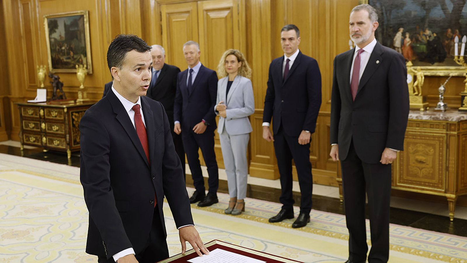 FOTO TOMA DE POSESIÓN HÉCTOR GÓMEZ MINISTRO DE INDUSTRIA