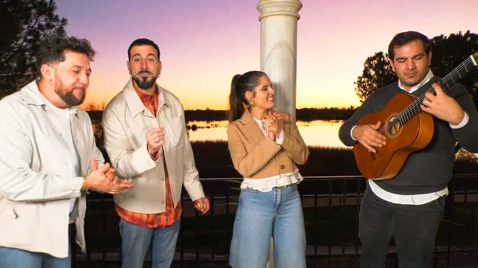 Somos del Sur brillan en el Rocío con su nuevo trabajo musical, 'La falsa moneda'