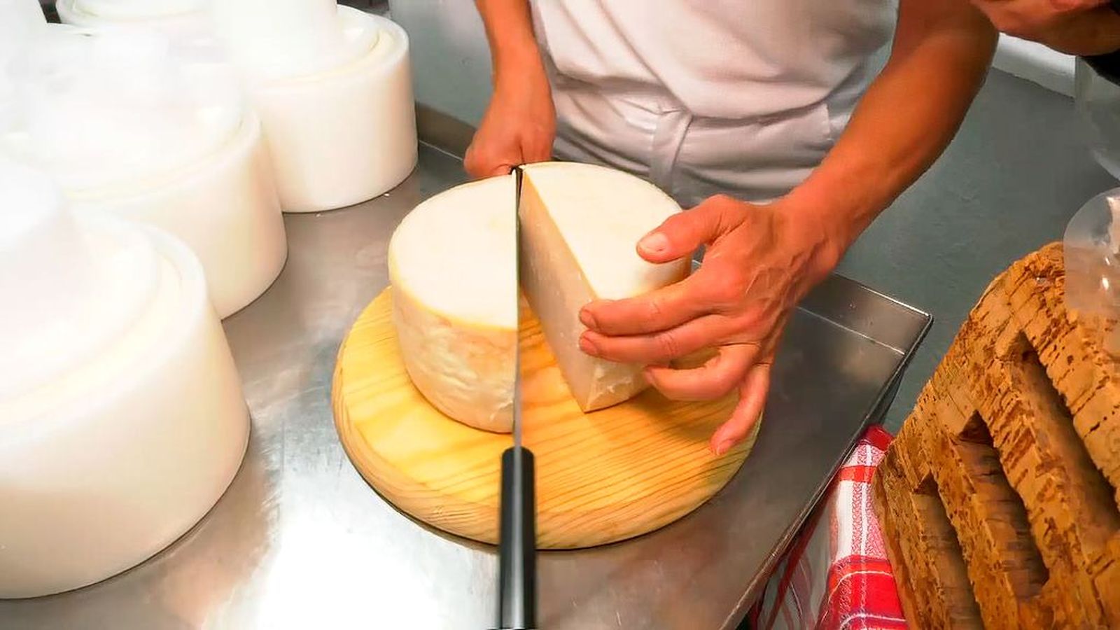 Conocemos en la Sierra de Grazalema el mejor queso de España