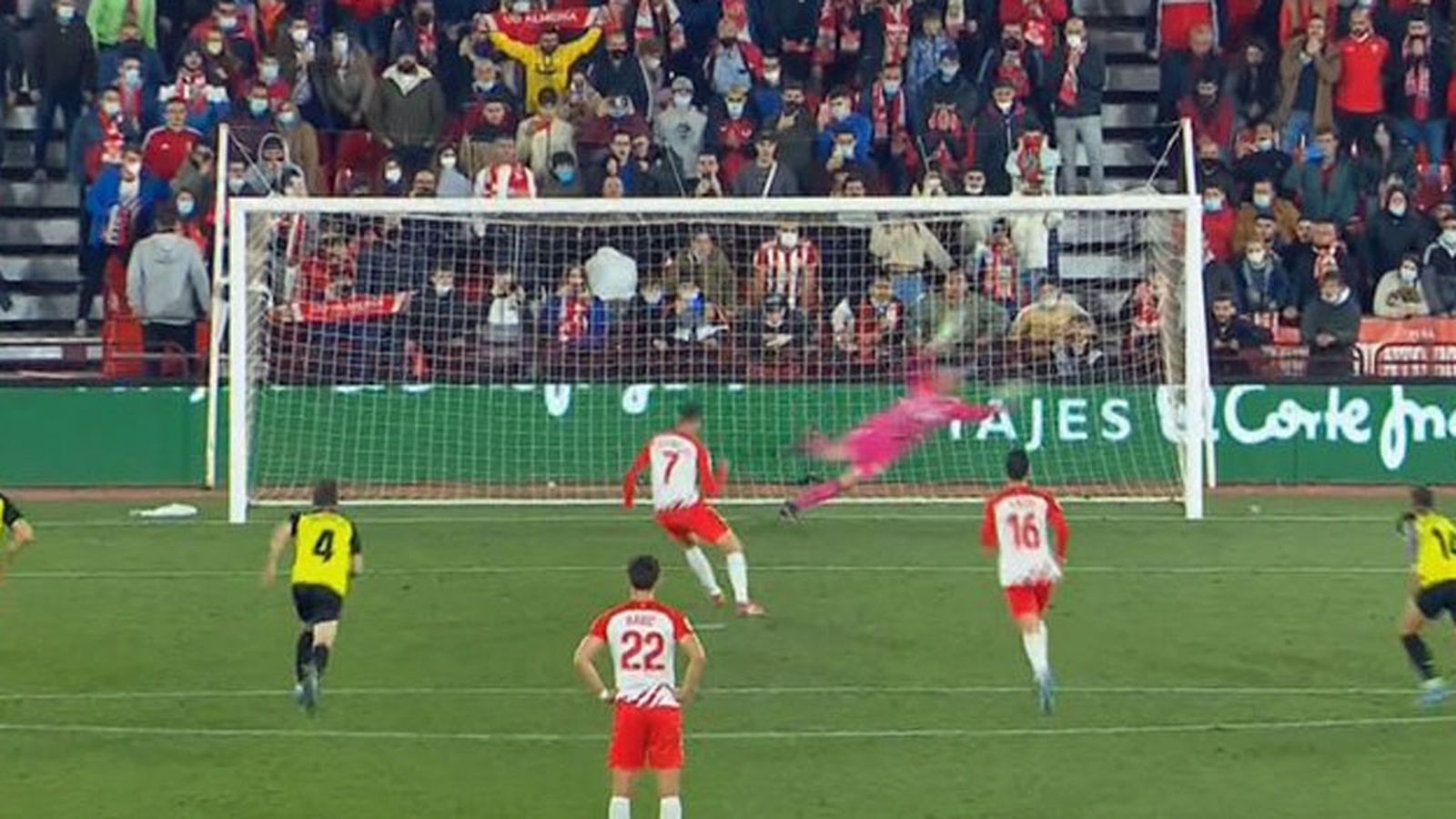 penalti almeria girona