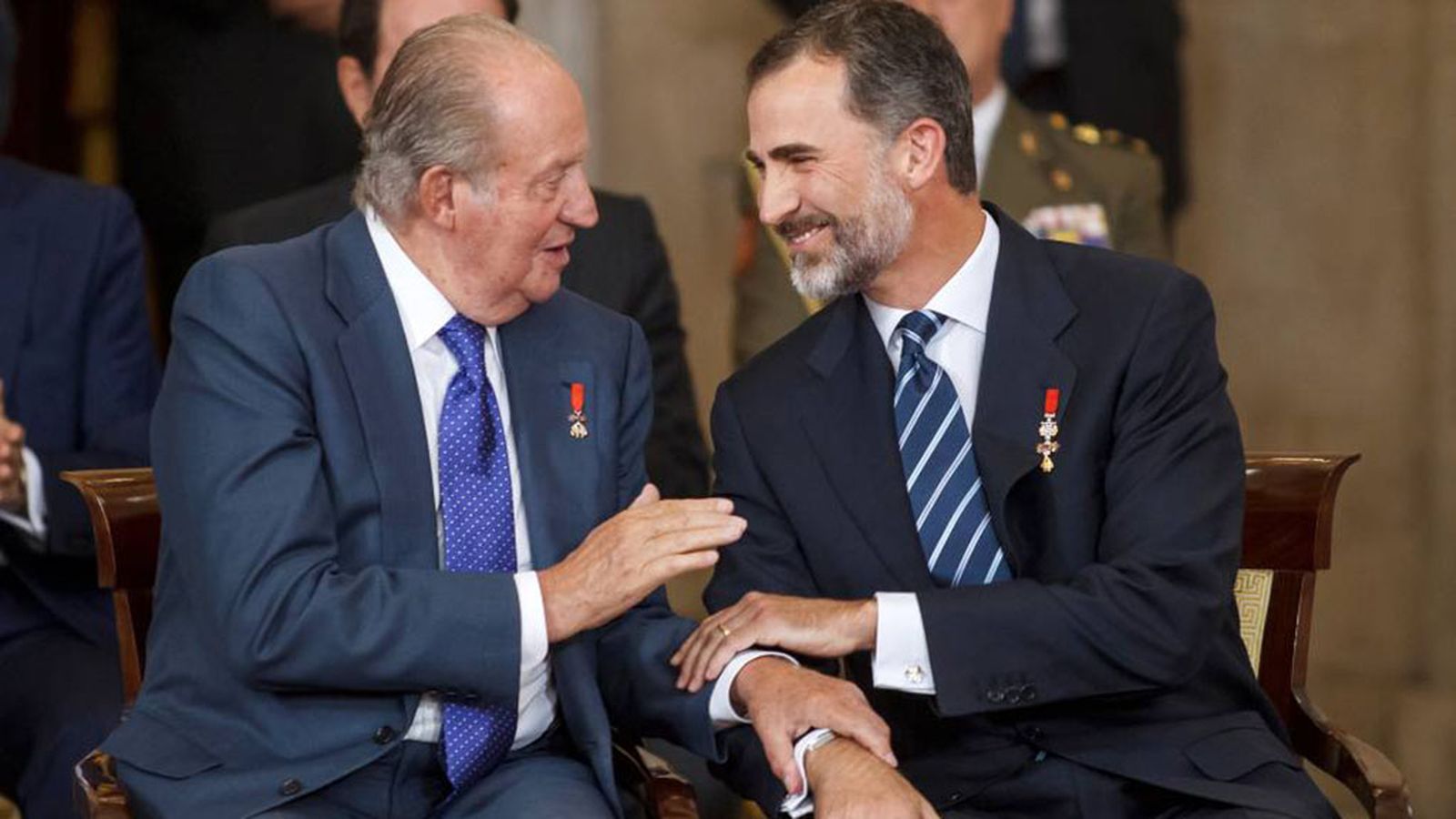El Rey Juan Carlos I y Felipe VI