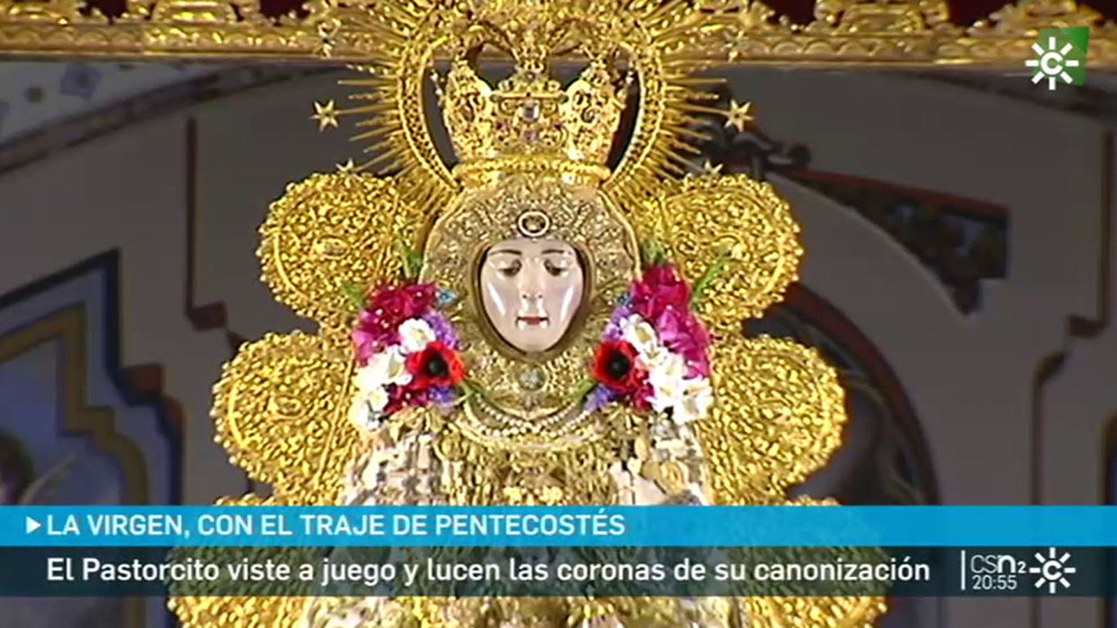 La Virgen del Rocío, con traje de Pentecostés