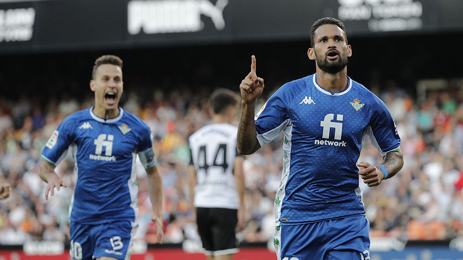 El Betis vence al Valencia
