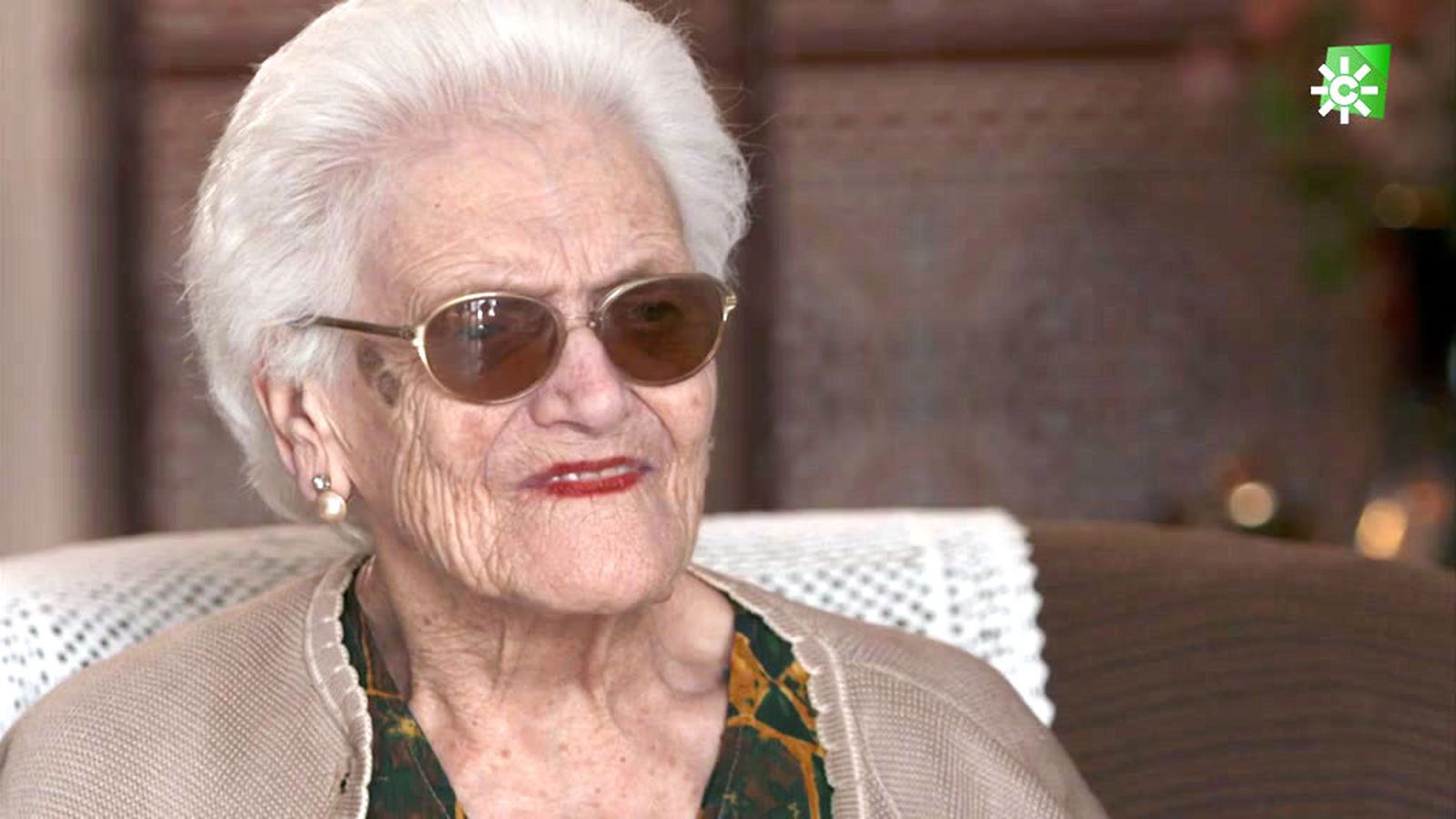 María Teresa, una mujer siempre moderna, incluso a sus 102 años