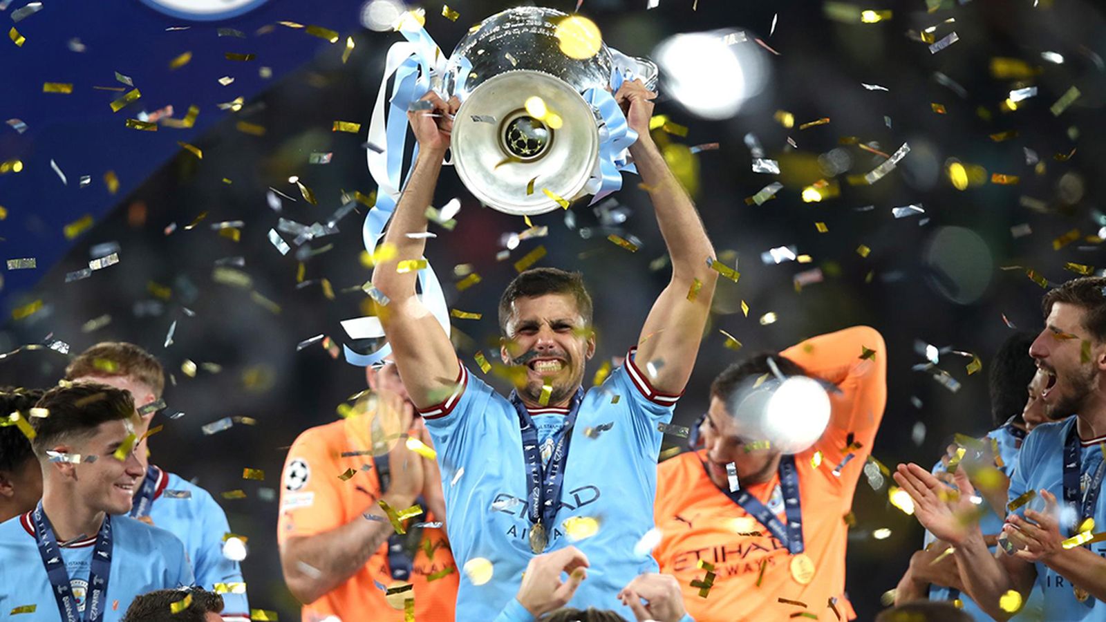 Rodri levanta la copa de la Champions