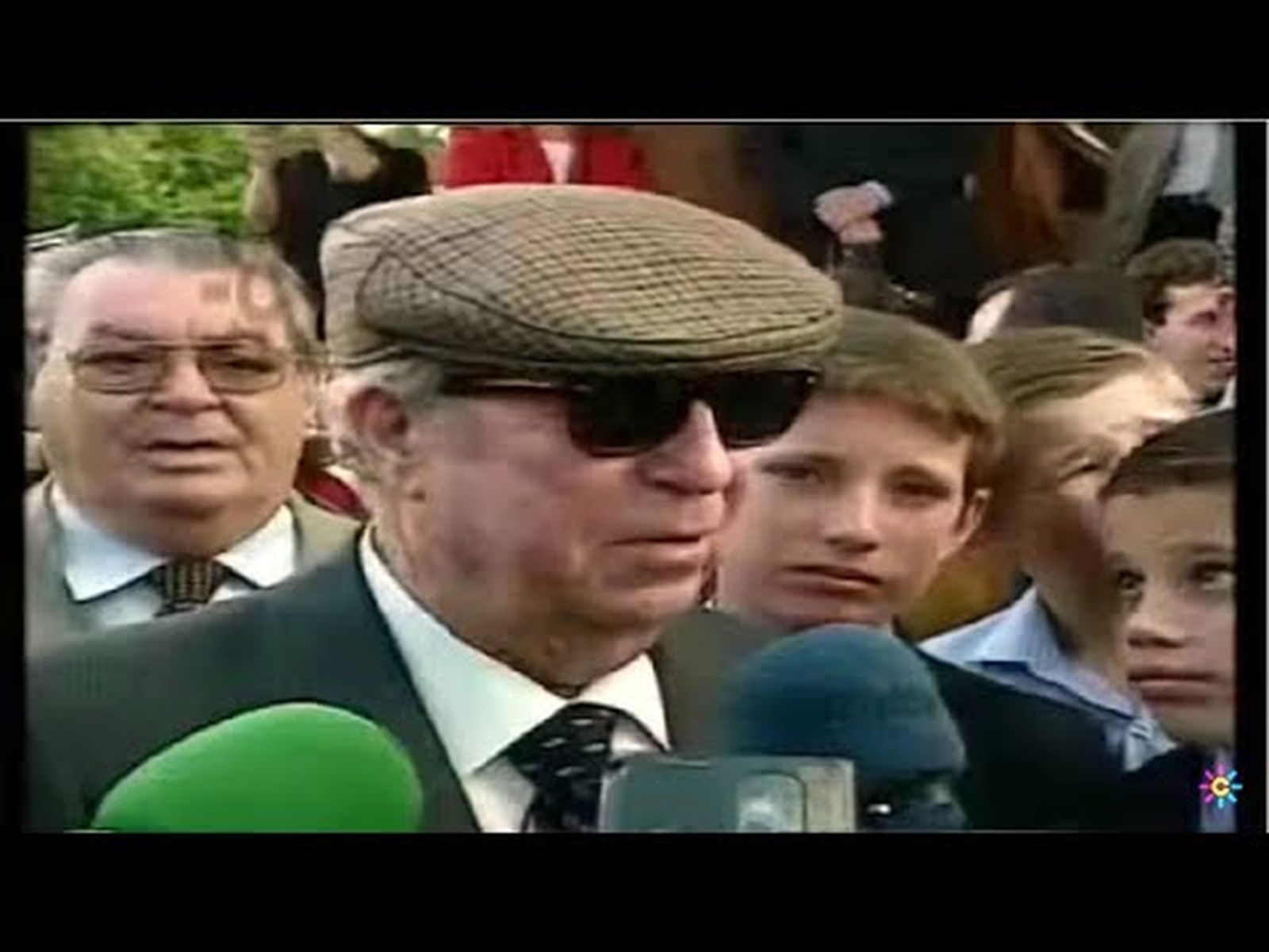 Pepe Luis Vázquez en inauguración de su monumento en Sevilla (2003)