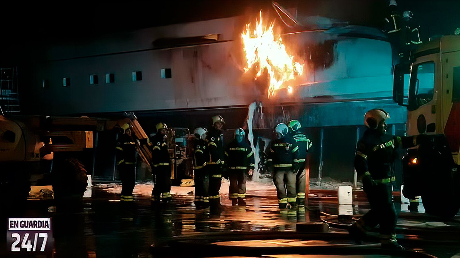 En guardia 24/7, incendio yate    13/01/25   1024x576