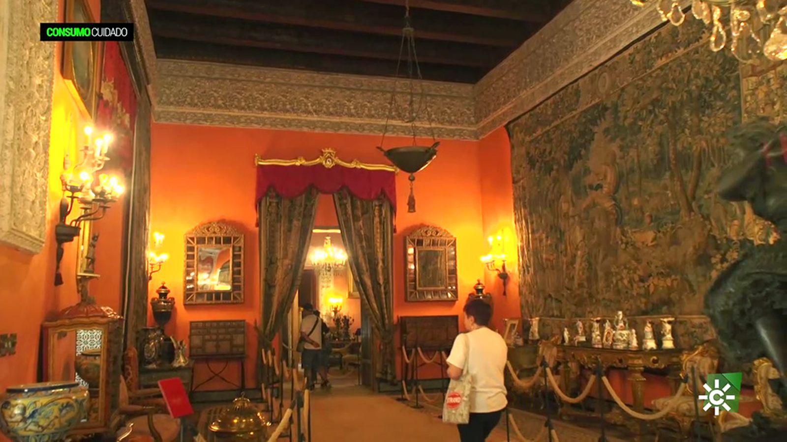 El Palacio de Dueñas, una joya cultural para el turismo de verano