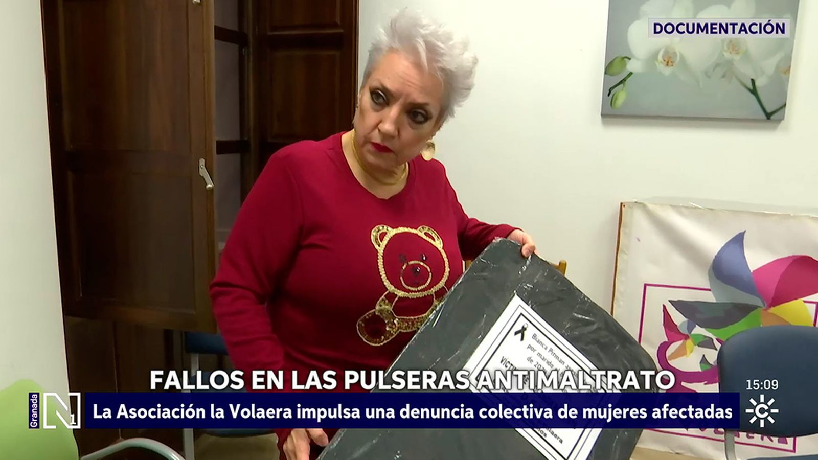 La volaera recaba datos para una denuncia colectiva por los fallos de las pulseras antimaltrato