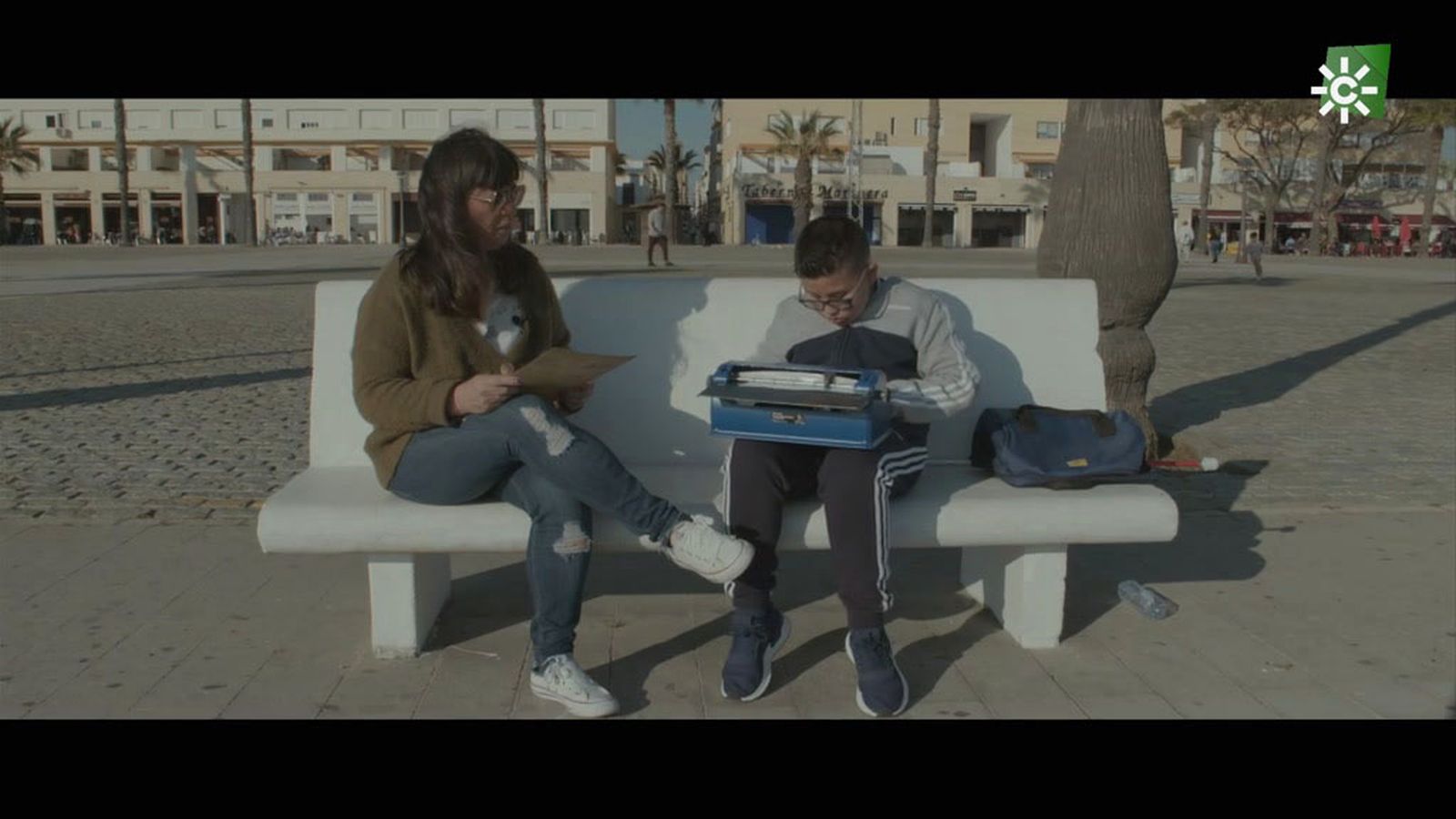Un niño ciego traduce al braille las cartas de los restaurantes