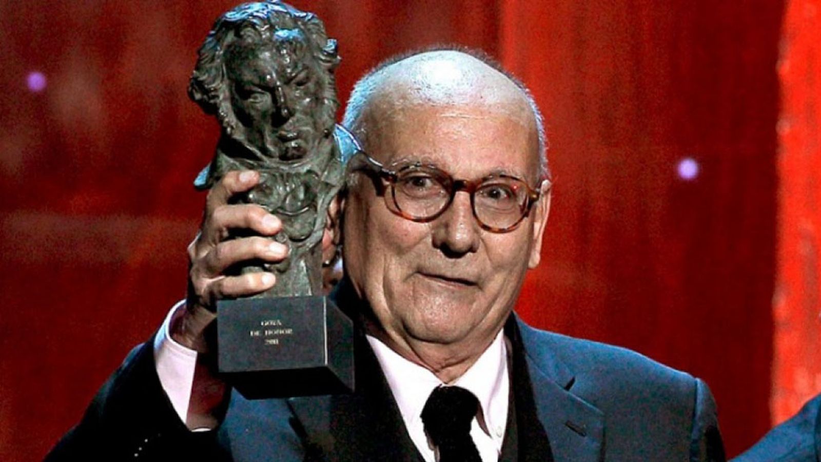 Mario Camus