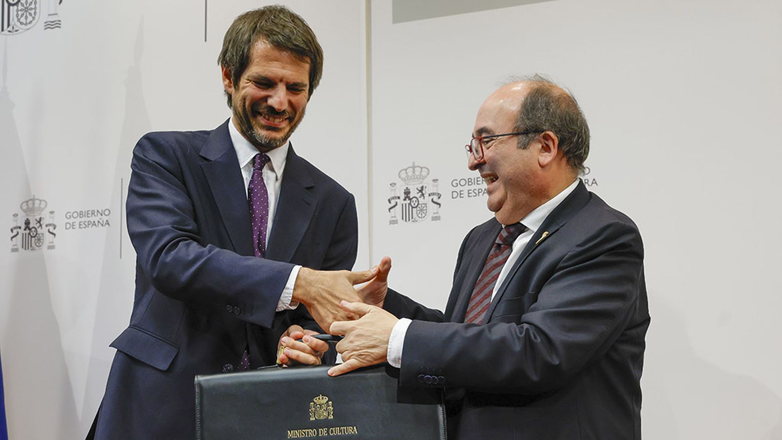FOTO TRASPASO CARTERA DE CULTURA