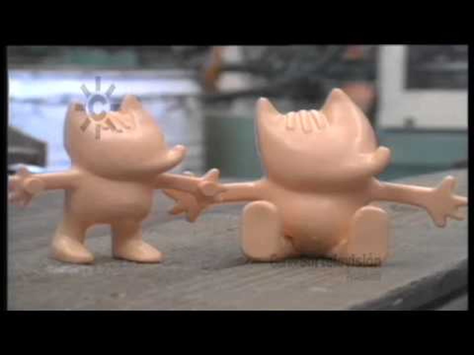 Sale a la venta Cobi, la mascota de Barcelona 92 (1989)