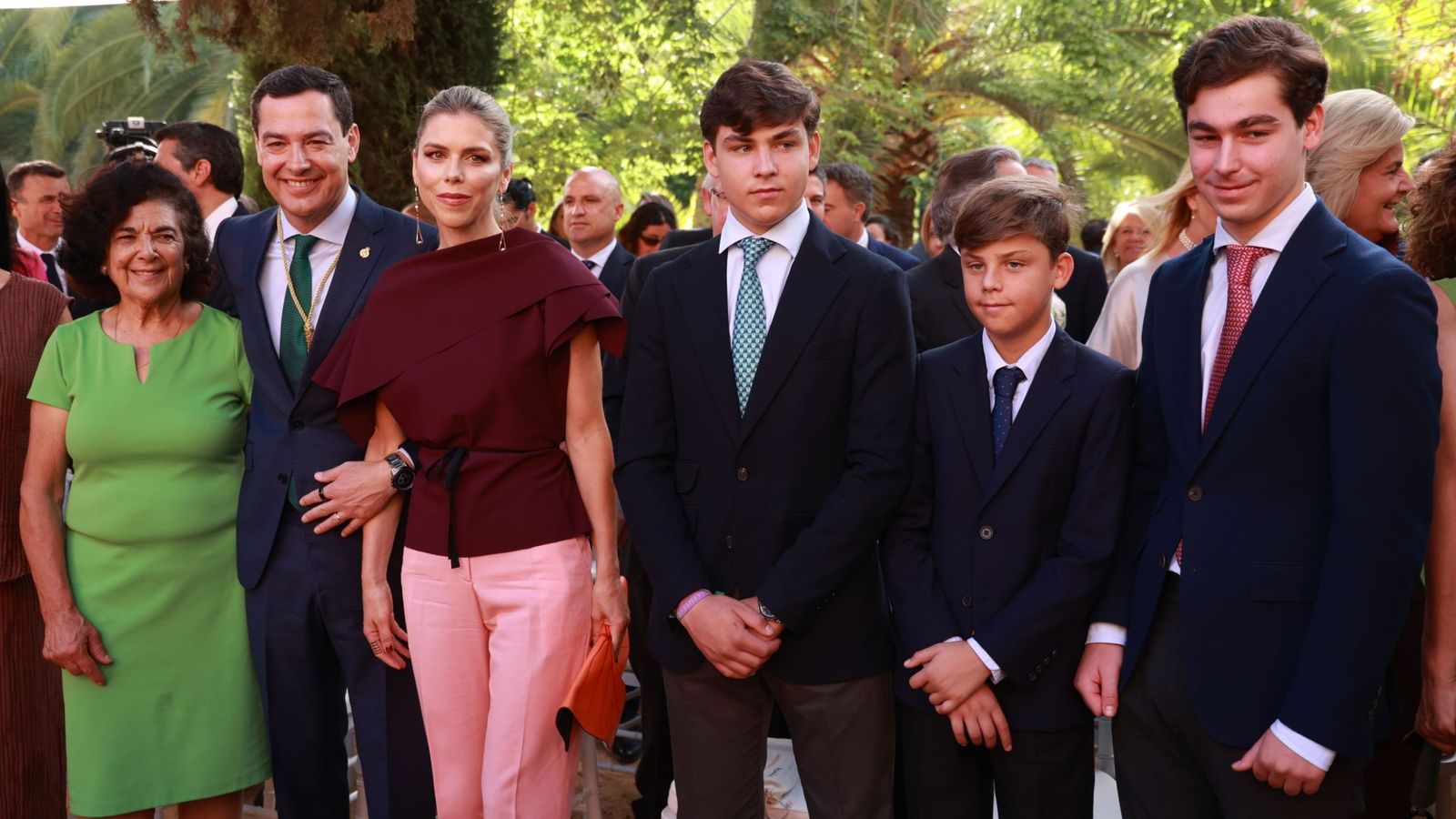 Un sencillo y con menos invitados