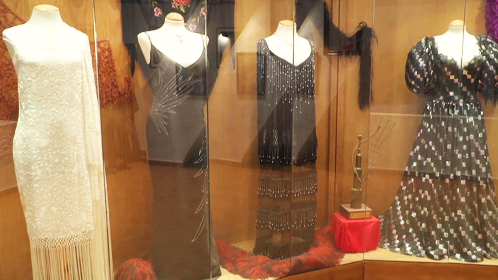 El legado de Sara Montiel 1024x576 vestidos