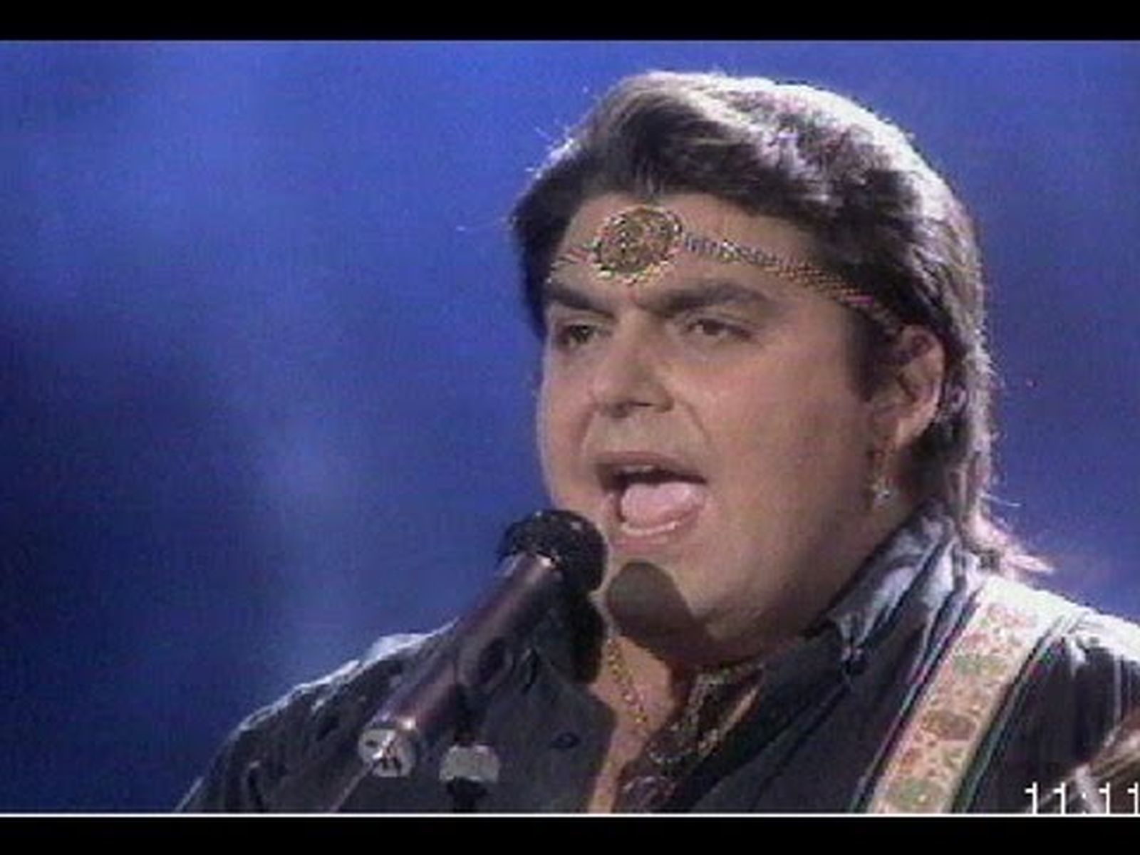 Homenaje a Cecilia: "Un ramito de violetas" de Manzanita