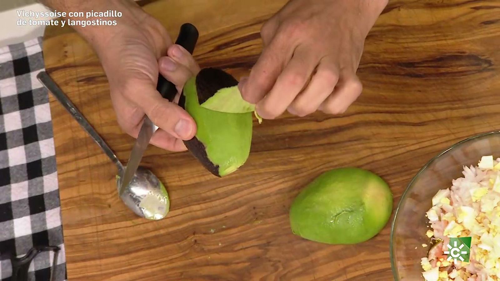 Cómo utilizar el aguacate de forma correcta y cómoda