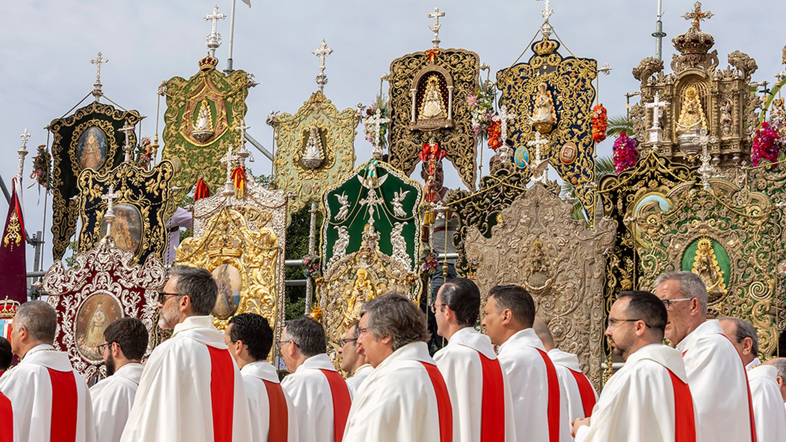 El obispo de Huelva apela a la unidad en El Rocío