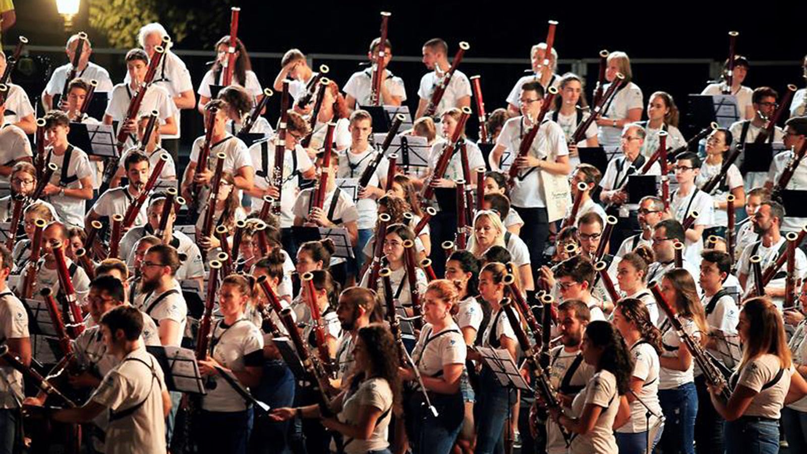 Música de viento oboe granada record 1024