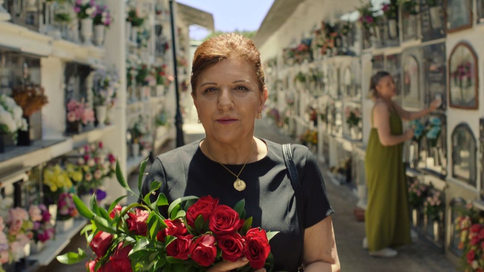 Tumbas vecinas cortometraje