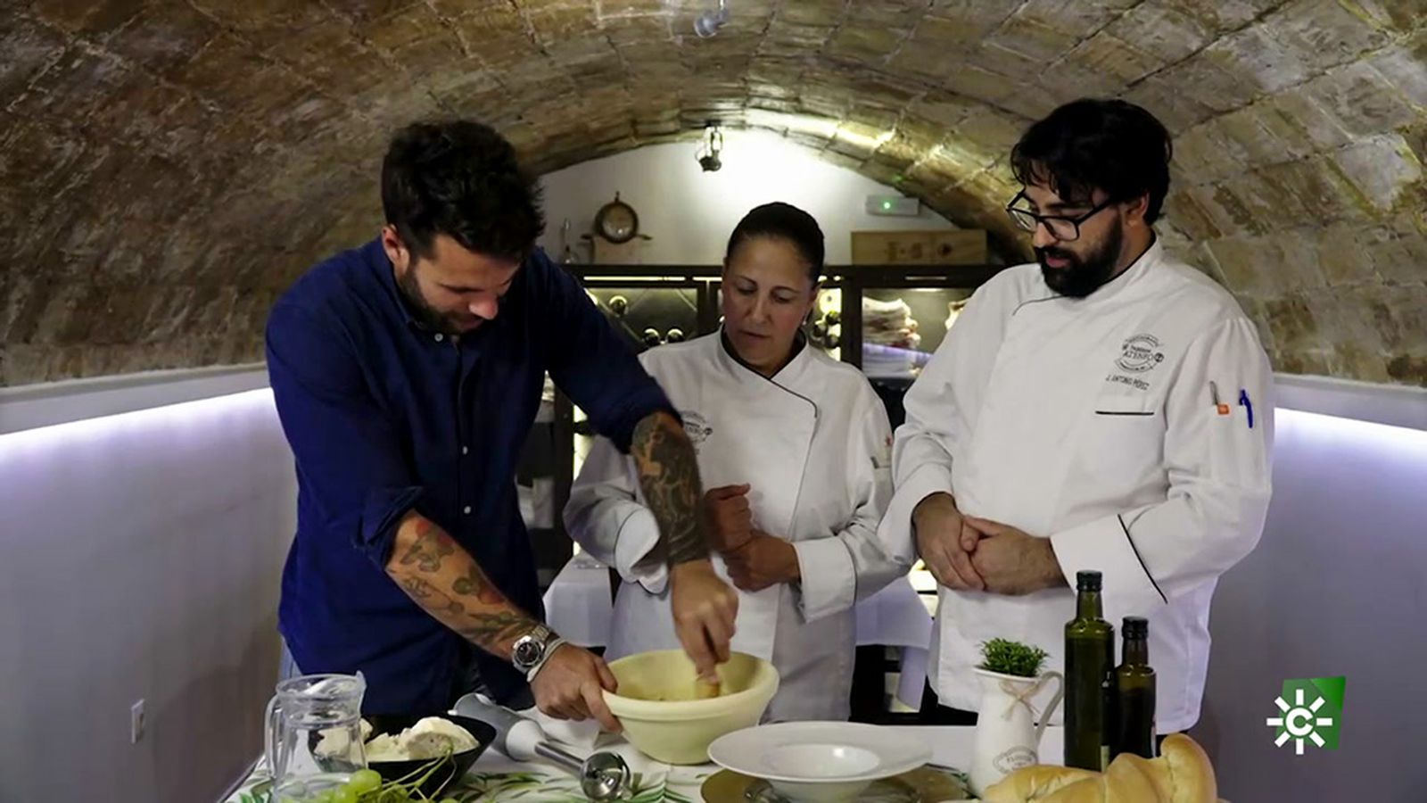 La mazamorra cordobesa, madre del salmorejo y prima del ajoblanco