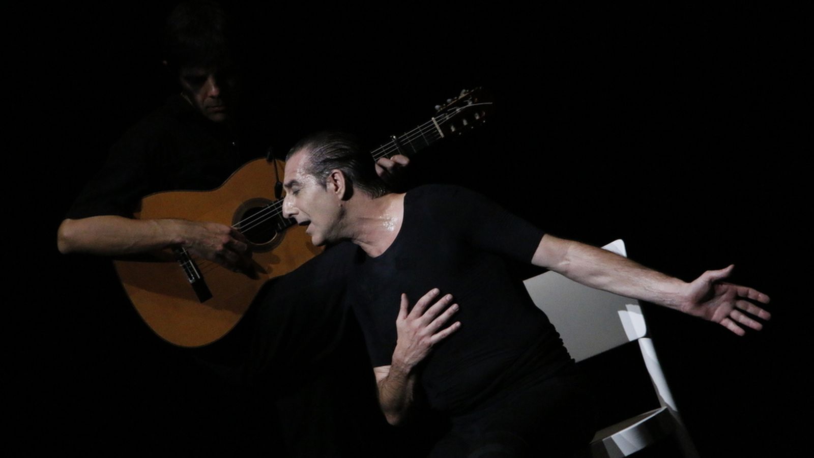 Andrés Marín Recto y solo