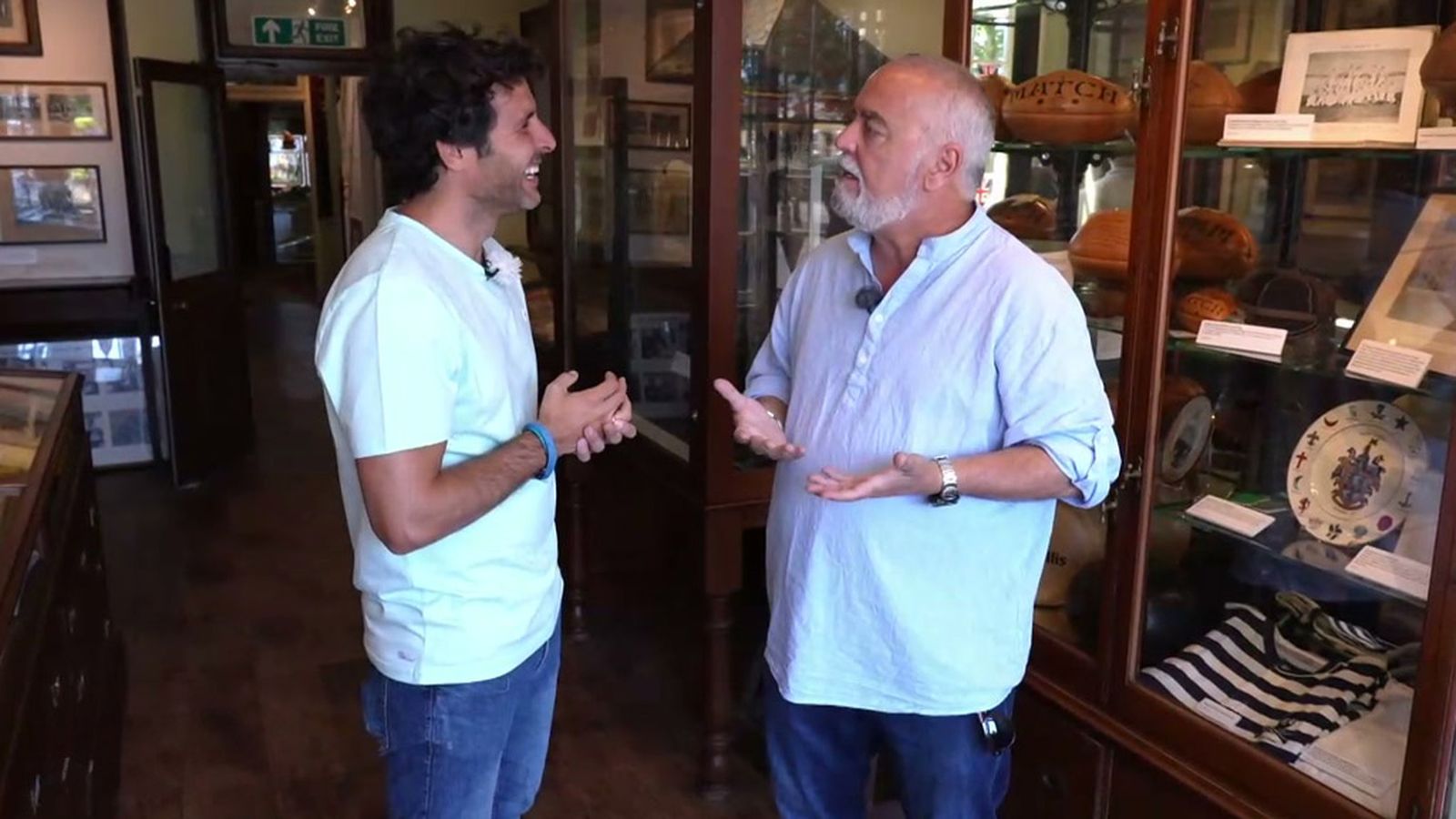 Conocemos la ciudad de Rugby, cuna del deporte homónimo, con Teo Pérez