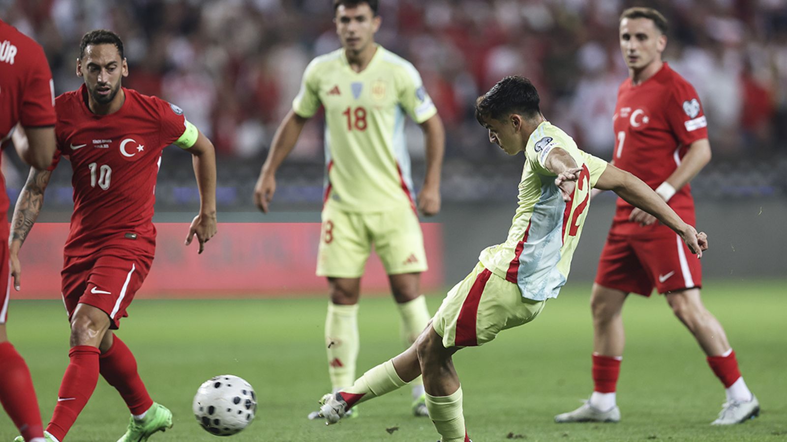 Gol de Pedri con la selección