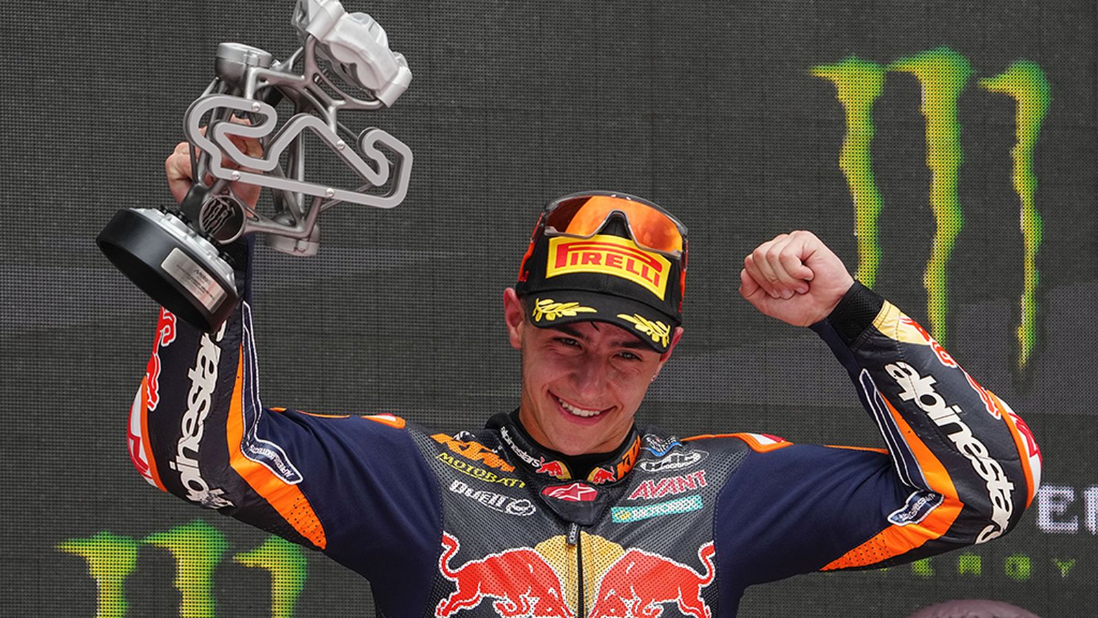 Rueda, más líder de Moto3