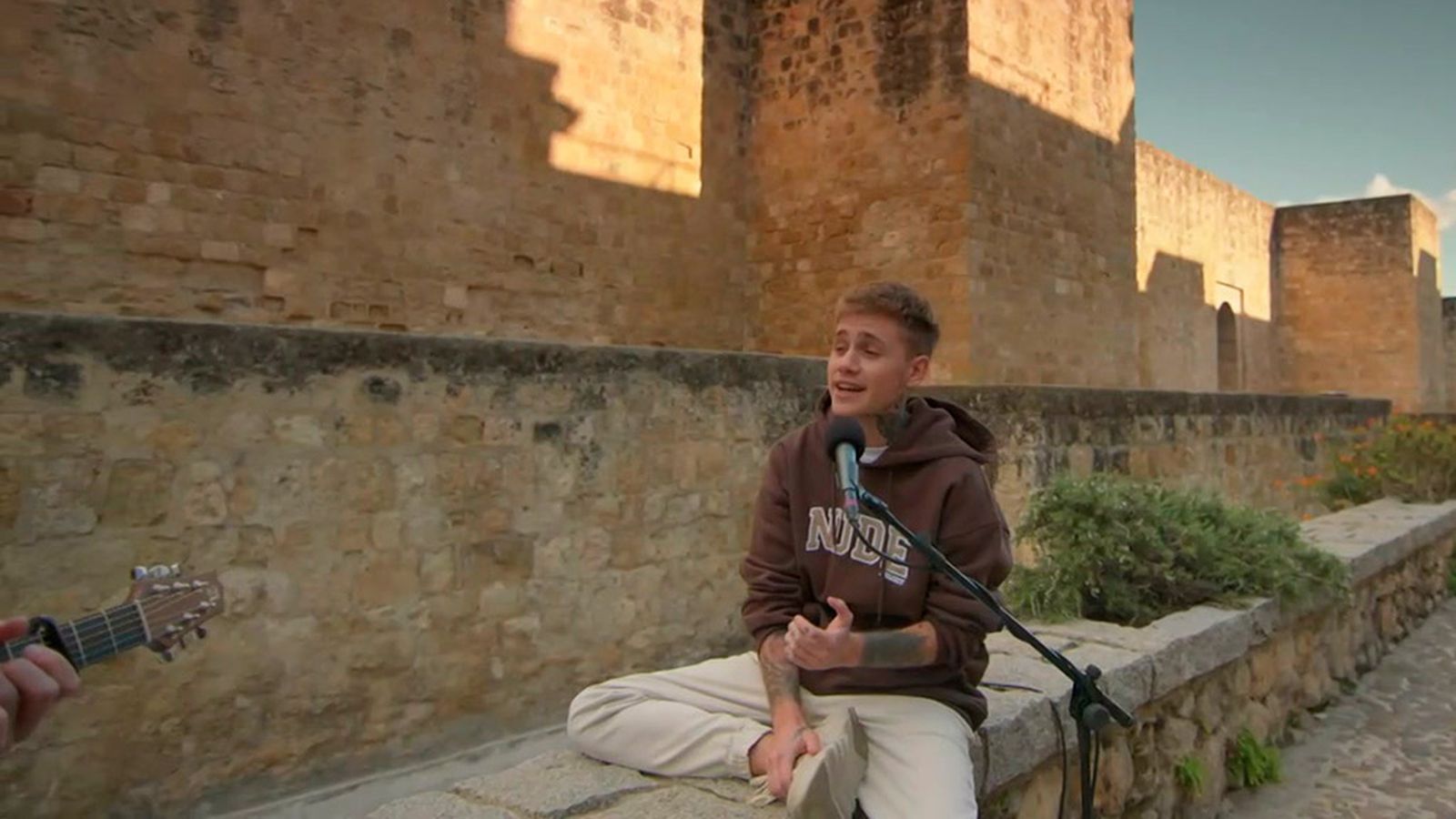 Hugo Cobo canta en directo Ahora y explica el cambio de Córdoba a Madrid