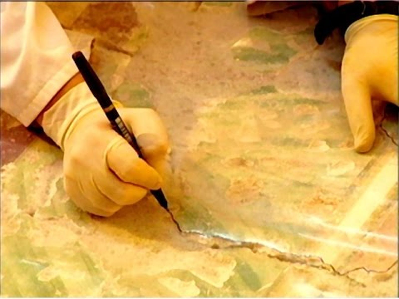 Restauración de pinturas romanas en Almedinilla