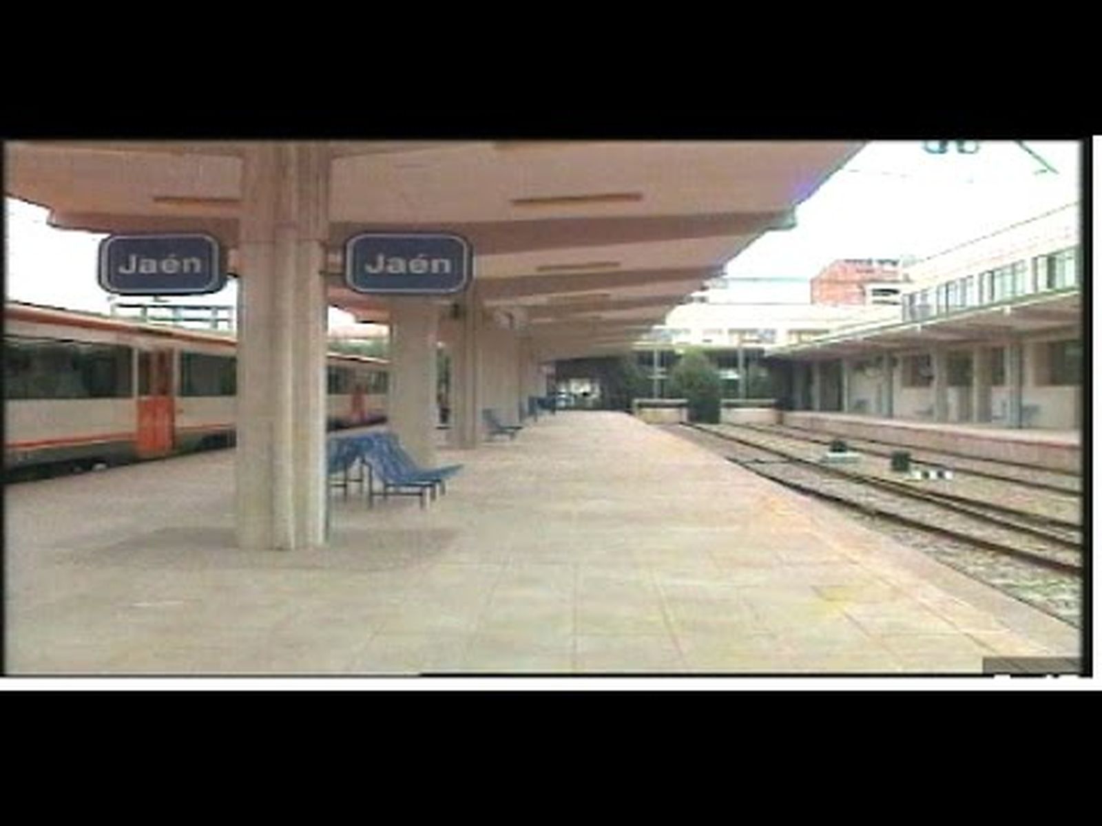 Jaén - Granada: la odisea de viajar en tren