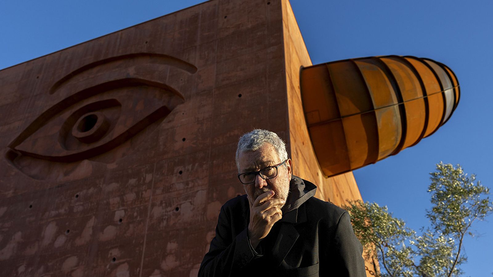 Philippe Stark en la almazara de Ronda