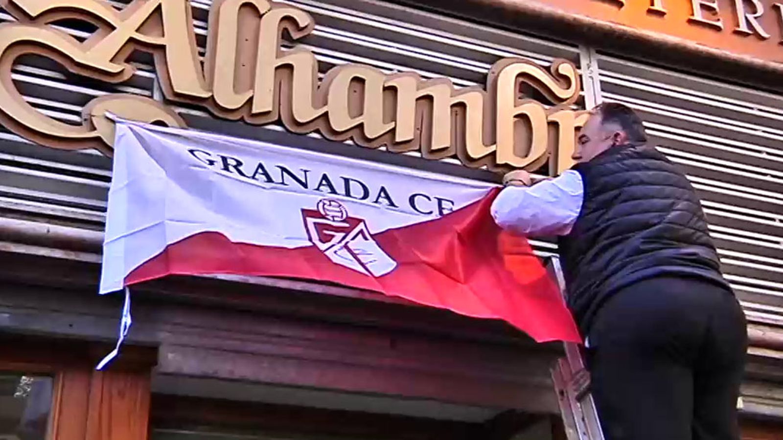 FOTO GRANADA BANDERA