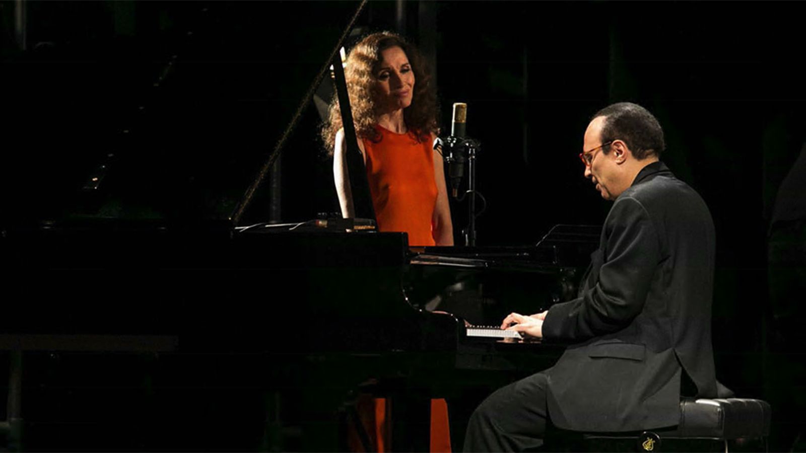 Comunicación Playing Lecuona