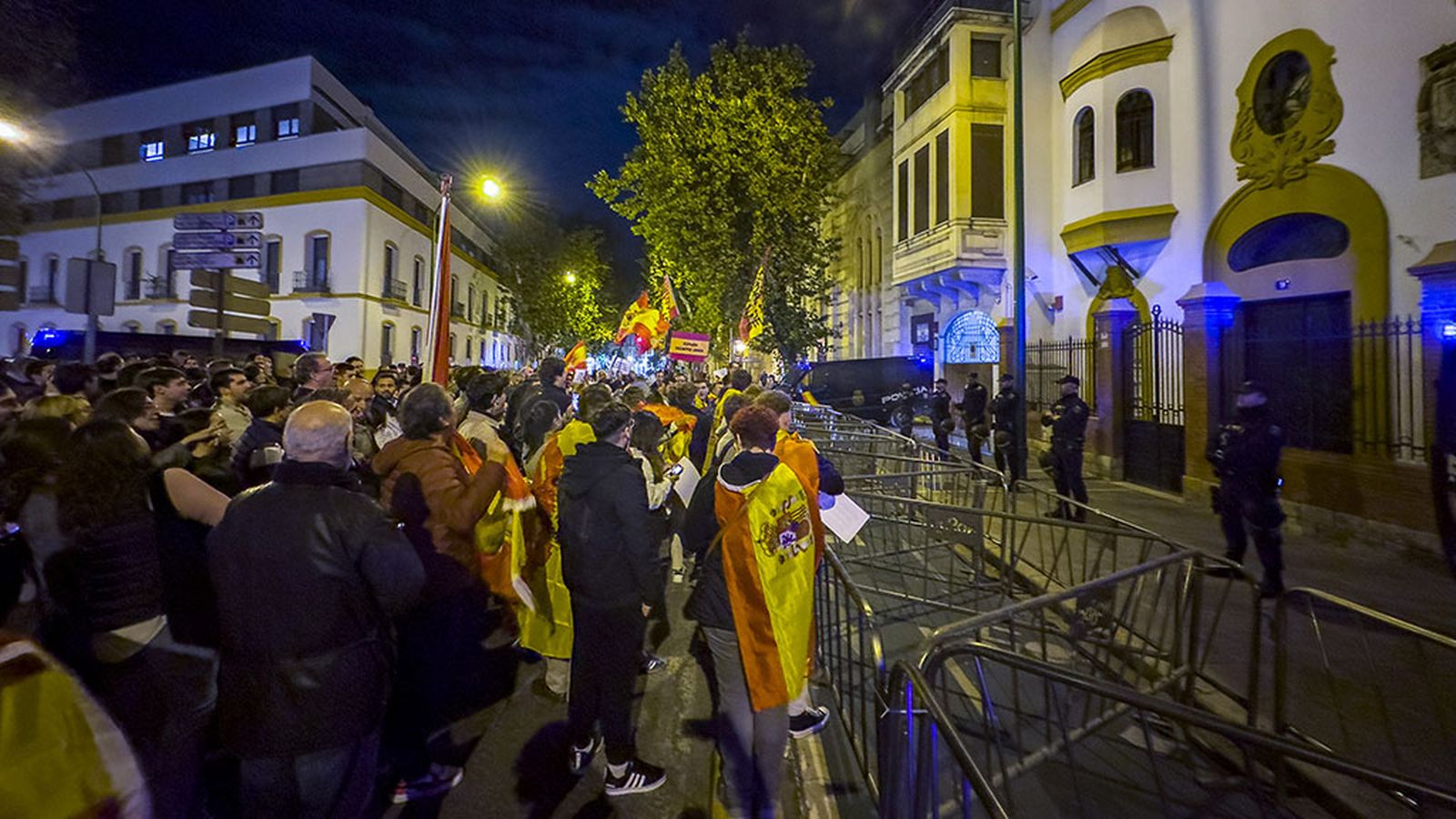 Protestas ante la sede del PSOE de Sevilla